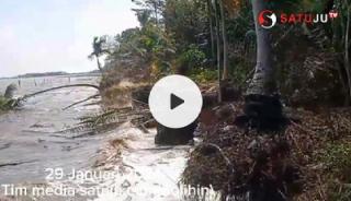 Video Kejadian Desa Muntai Barat, Berproses Menuju Kehancuran Akibat di Gerus Ombak Selat Malaka